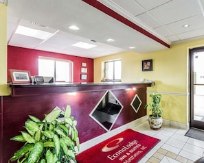 Lobby - Econo Lodge Inn & Suites Matthews - Charlotte (Matthews)