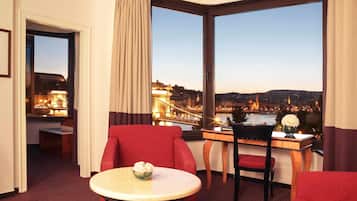 Ropa de cama de alta calidad, colchones Select Comfort, minibar