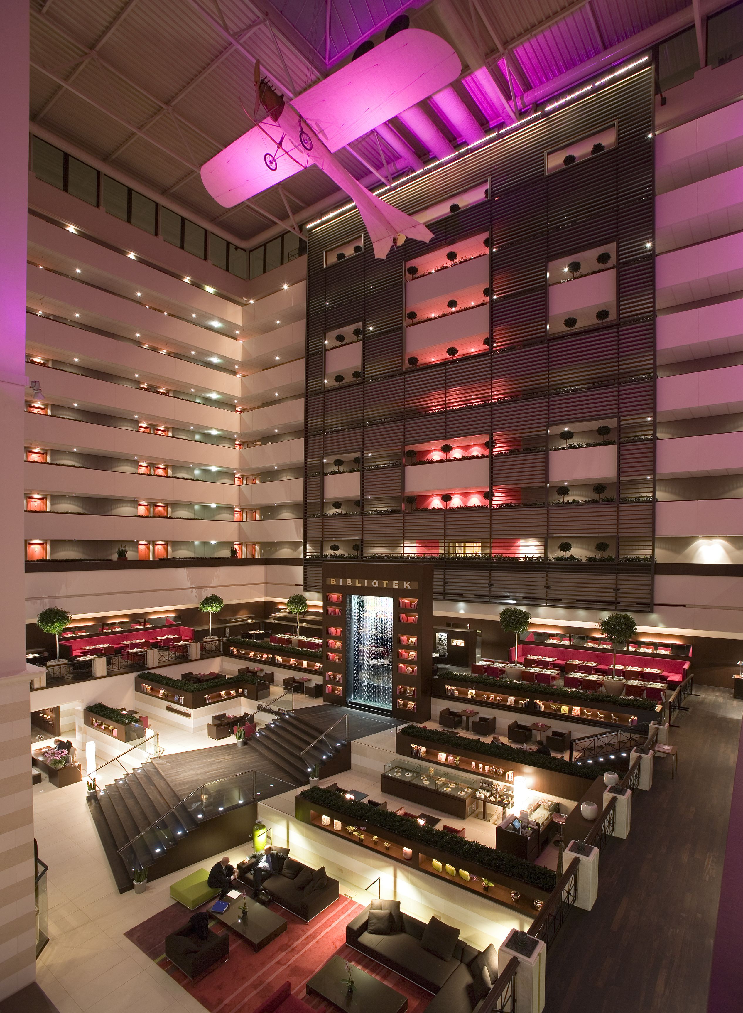 Lobby lounge