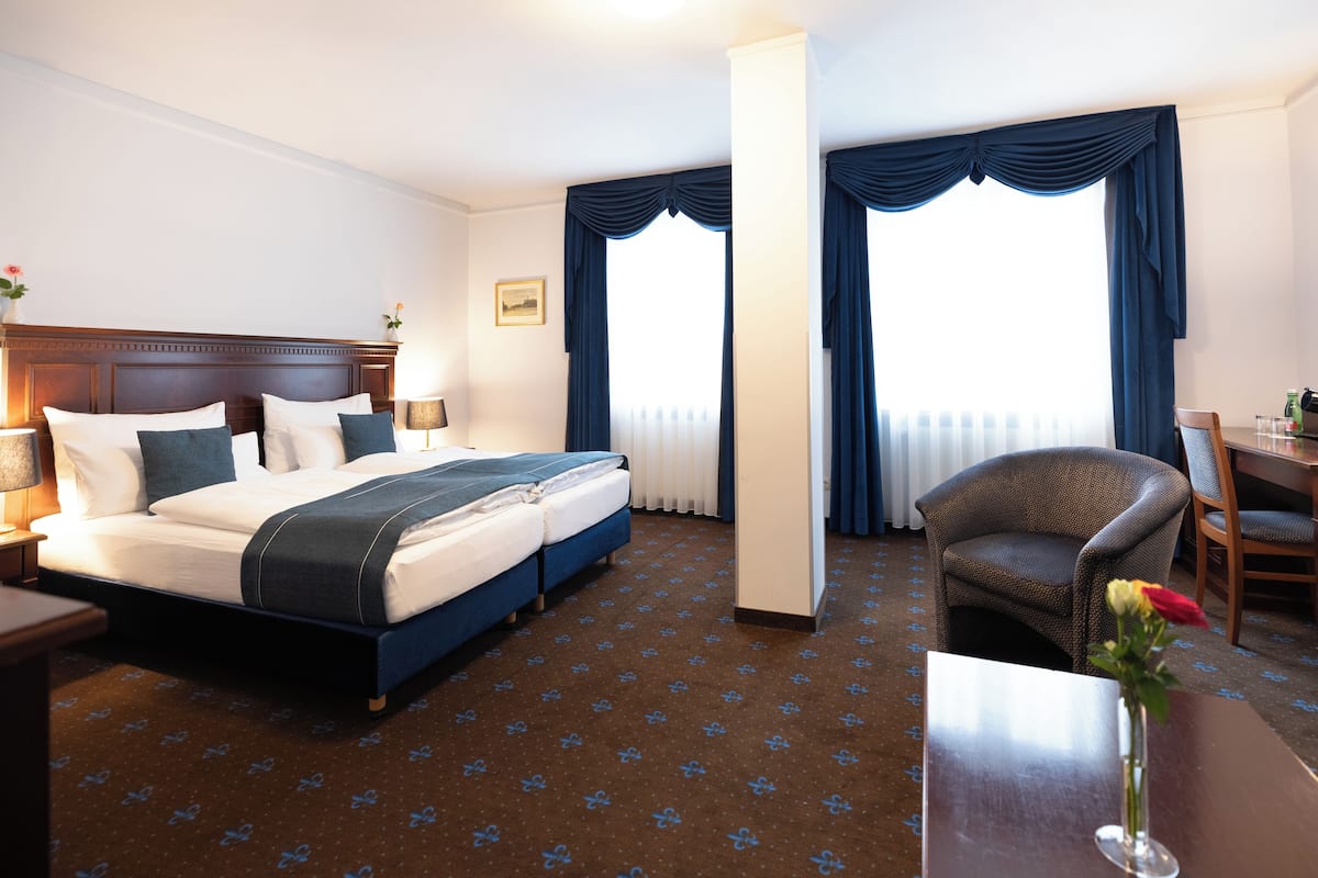 Room, 1 Twin Bed (Cosy) | In-room safe, desk, soundproofing, free cribs/infant beds
