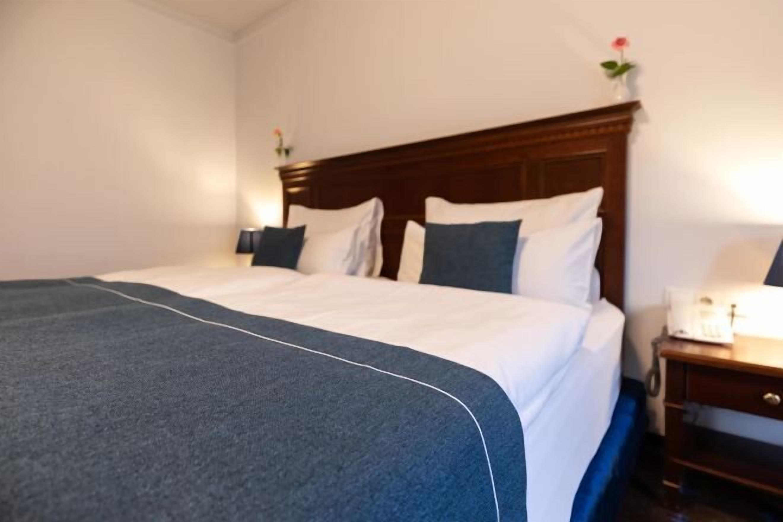 Coffres-forts dans les chambres, bureau, chambres insonorisées