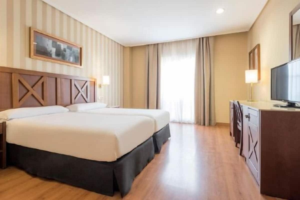 1 bedroom, minibar, in-room safe, desk