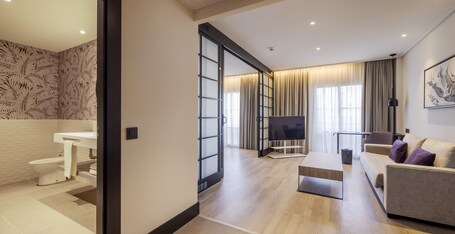 Hotel ILUNION Alcora Sevilla - view 3