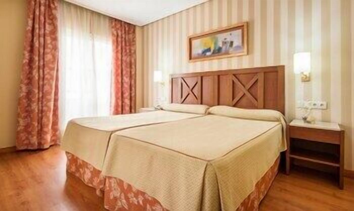 Minibar, in-room safe, desk, laptop workspace