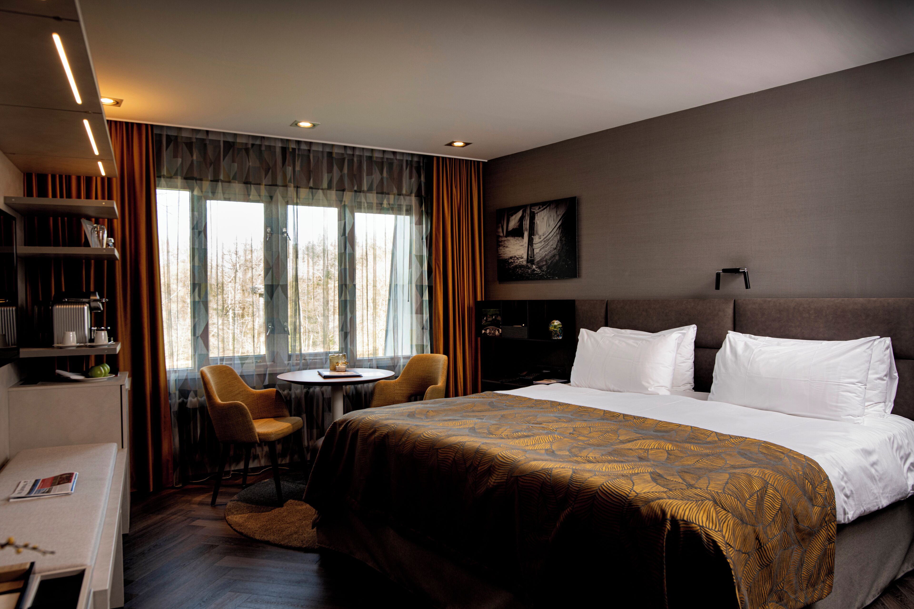 Dobbeltrom – comfort | Allergitestet sengetøy, minibar, safe på rommet og skrivebord