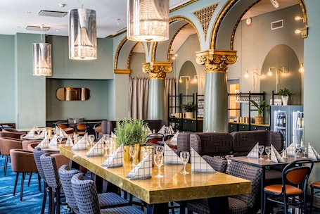 Breakfast, lunch, dinner served; Scandinavian cuisine