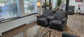 Quality Inn & Suites Vancouver North