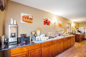 Free daily continental breakfast 