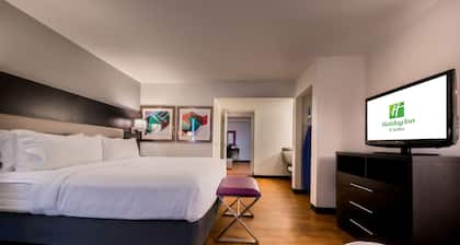 Holiday Inn Hotel & Suites Beaumont Plaza (I-10 & Walden) by IHG
