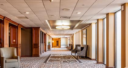 Wyndham Omaha / West Dodge