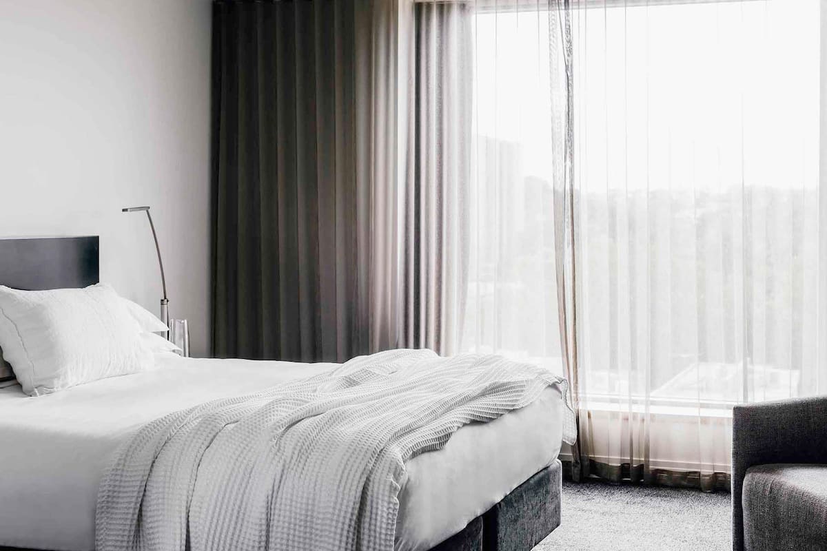 superior room, 1 king bed | 1 bedroom, premium bedding, pillow-top beds, minibar