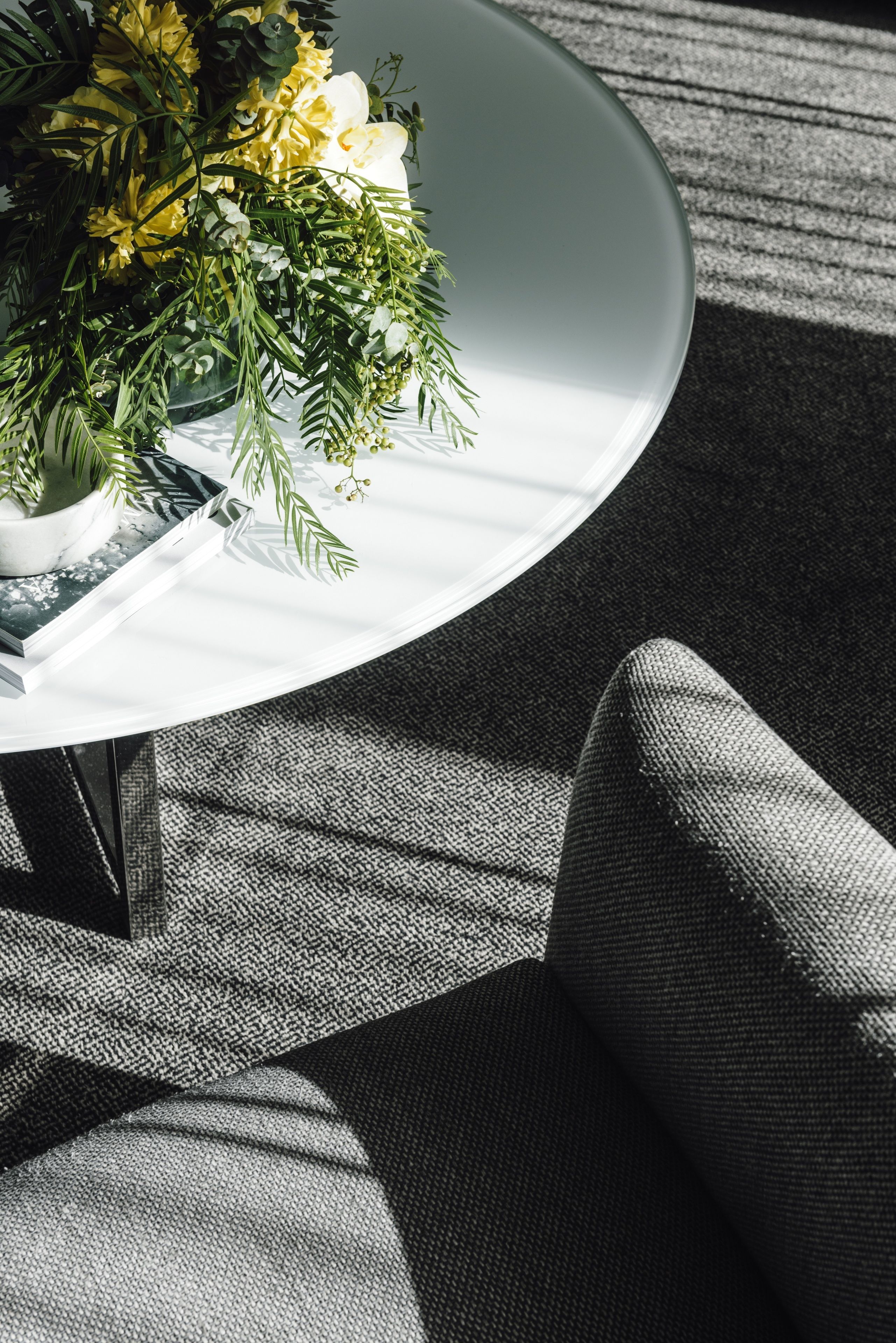 junior suite, 1 king bed, jetted tub (private office) | living area | 40-inch tv with digital channels, netflix, pay films