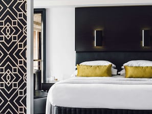 Literie de qualité supérieure, surmatelas, minibar
