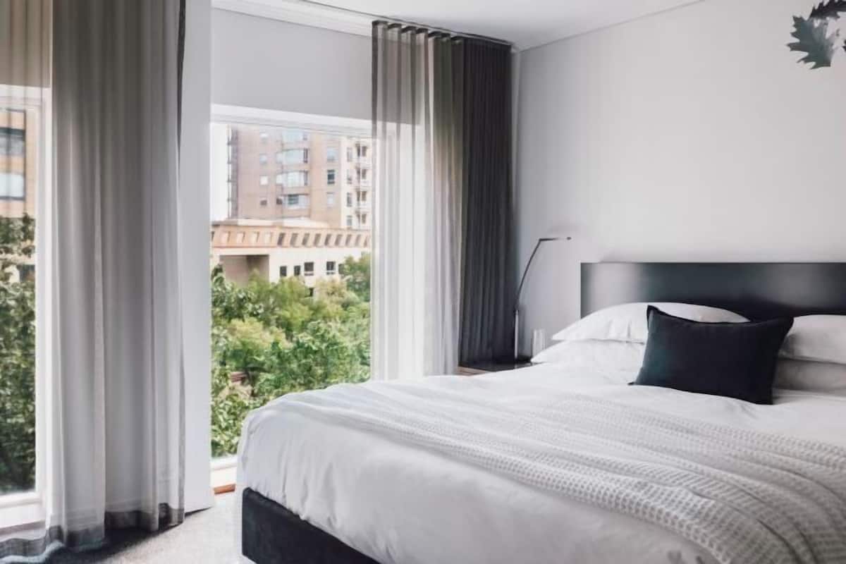 1 dormitorio y ropa de cama de alta calidad