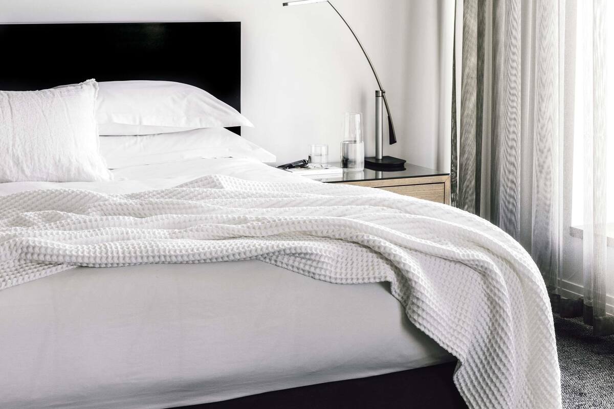 Premium bedding, pillow-top beds, minibar, in-room safe