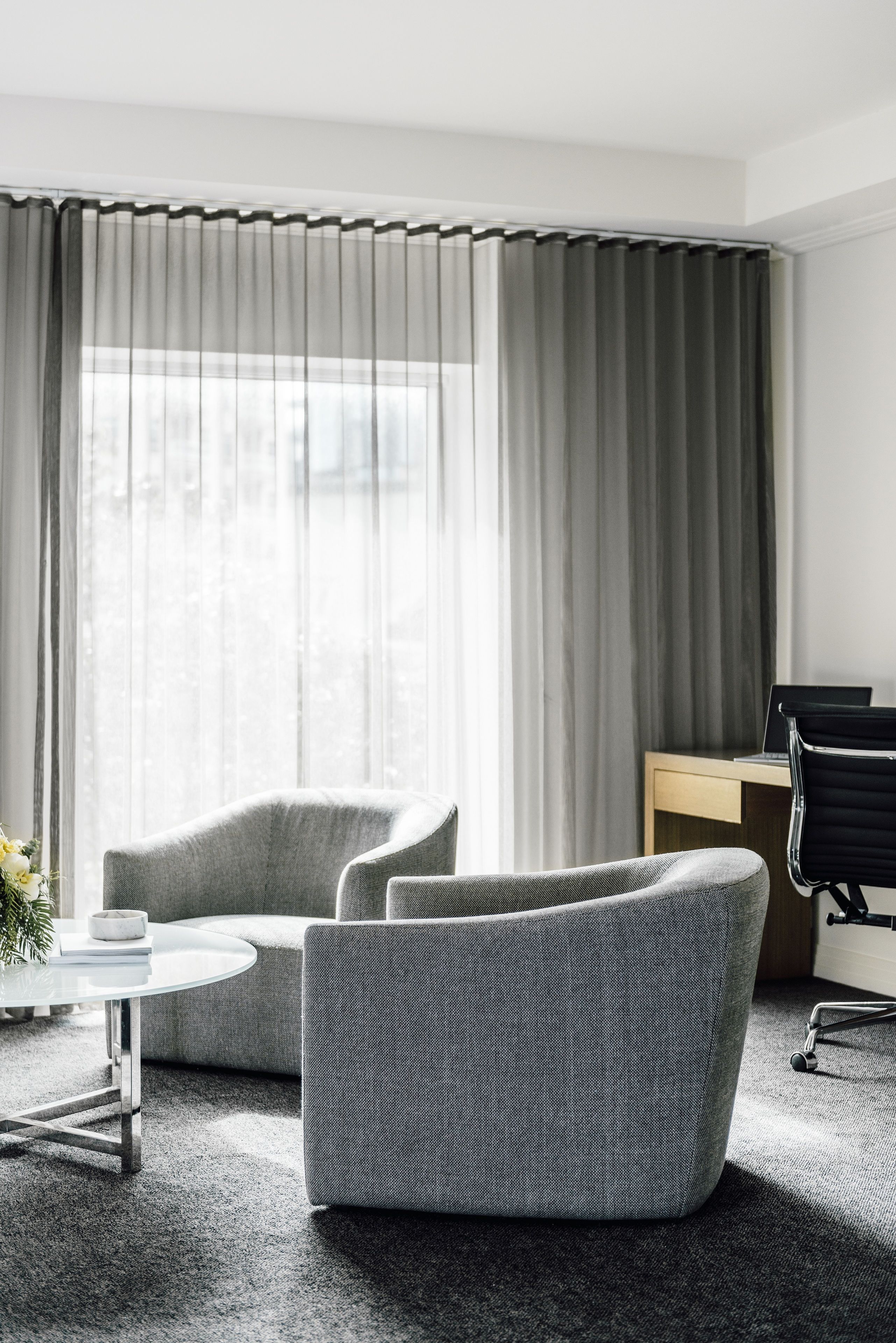 superior room, 2 single beds | living area | 40-inch tv with digital channels, netflix, pay films