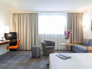Standard-Zweibettzimmer, 2 Einzelbetten | Allergikerbettwaren, Minibar, Zimmersafe, Schreibtisch