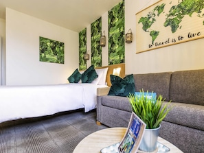 Hypo-allergenic bedding, minibar, in-room safe, desk
