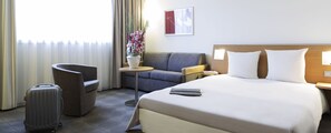 Literie hypoallergénique, minibar, coffres-forts dans les chambres