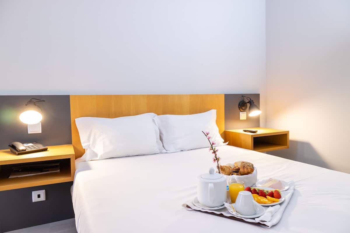 Kamar Double Superior | Meja kerja, tirai kedap cahaya, kedap suara, dan Wi-Fi gratis