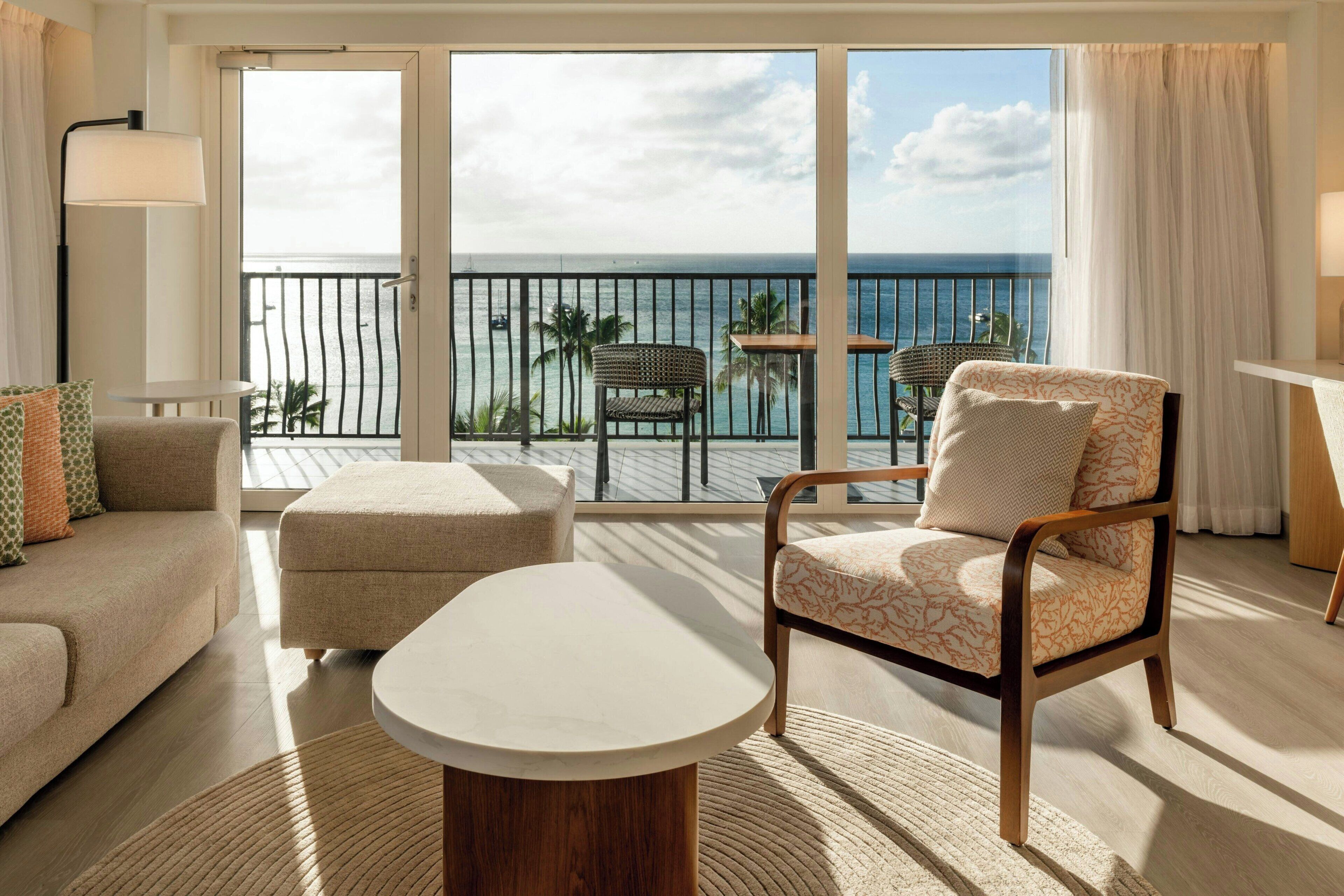 Suite, 1 King-Bett und Schlafsofa, Meerseite (South Tower, Corner Room, High Floor) | 1 Schlafzimmer, hochwertige Bettwaren, Daunenbettdecken, Zimmersafe