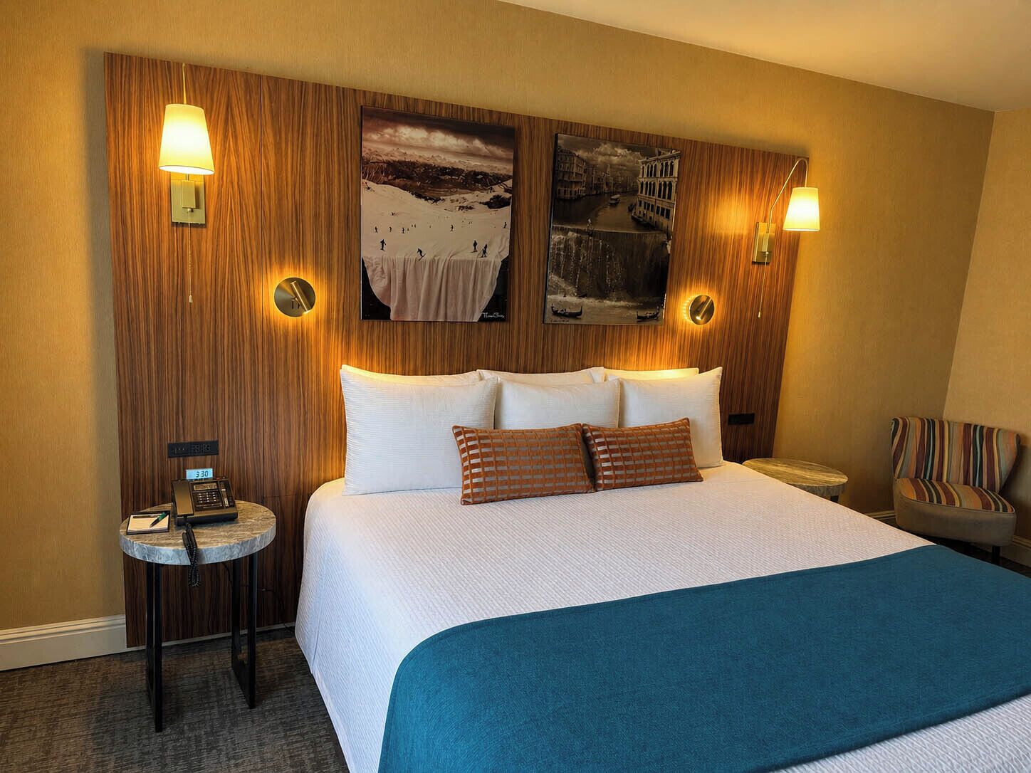 Deluxe Room, 1 King Bed | Hypo-allergenic bedding, pillowtop beds, in-room safe, desk