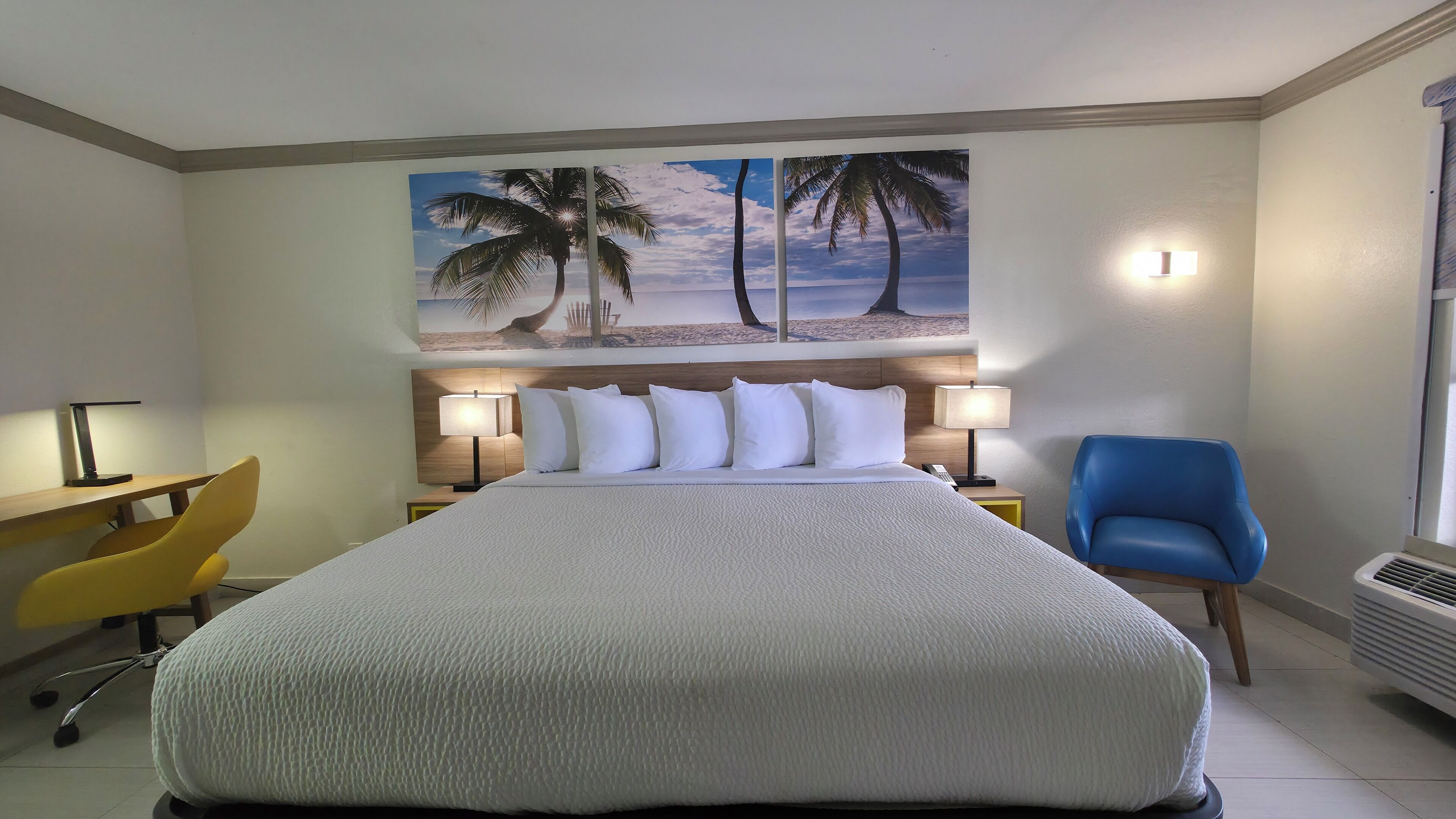 Con stile personalizzato, con arredamento individuale, una scrivania