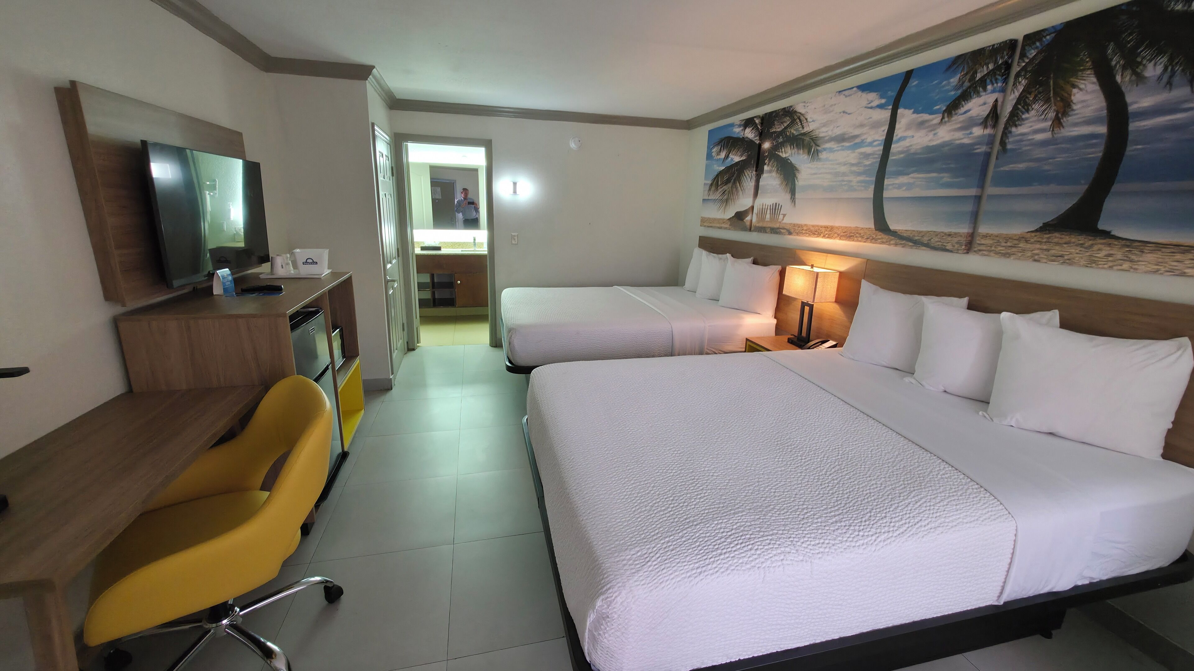 Con stile personalizzato, con arredamento individuale, una scrivania