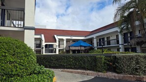 Building design - Days Inn by Wyndham Florida City (Florida City)