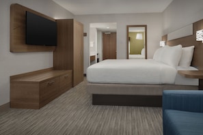 Standard Room, 1 King Bed with Sofa bed | Premium bedding, pillowtop beds, in-room safe, desk