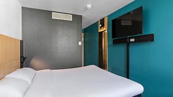 Habitación doble superior, no fumadores | Ropa de cama de alta calidad, escritorio, cortinas opacas
