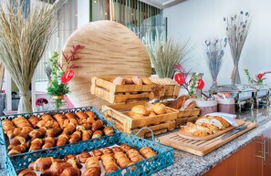 Frokostbuffé hver dag (EUR 20 per person)