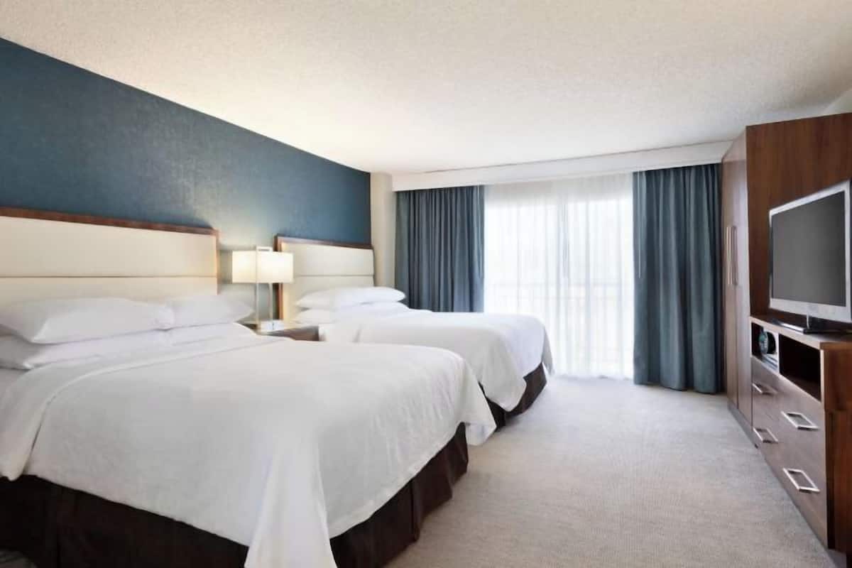 1 bedroom, in-room safe, iron/ironing board, free cots/infant beds