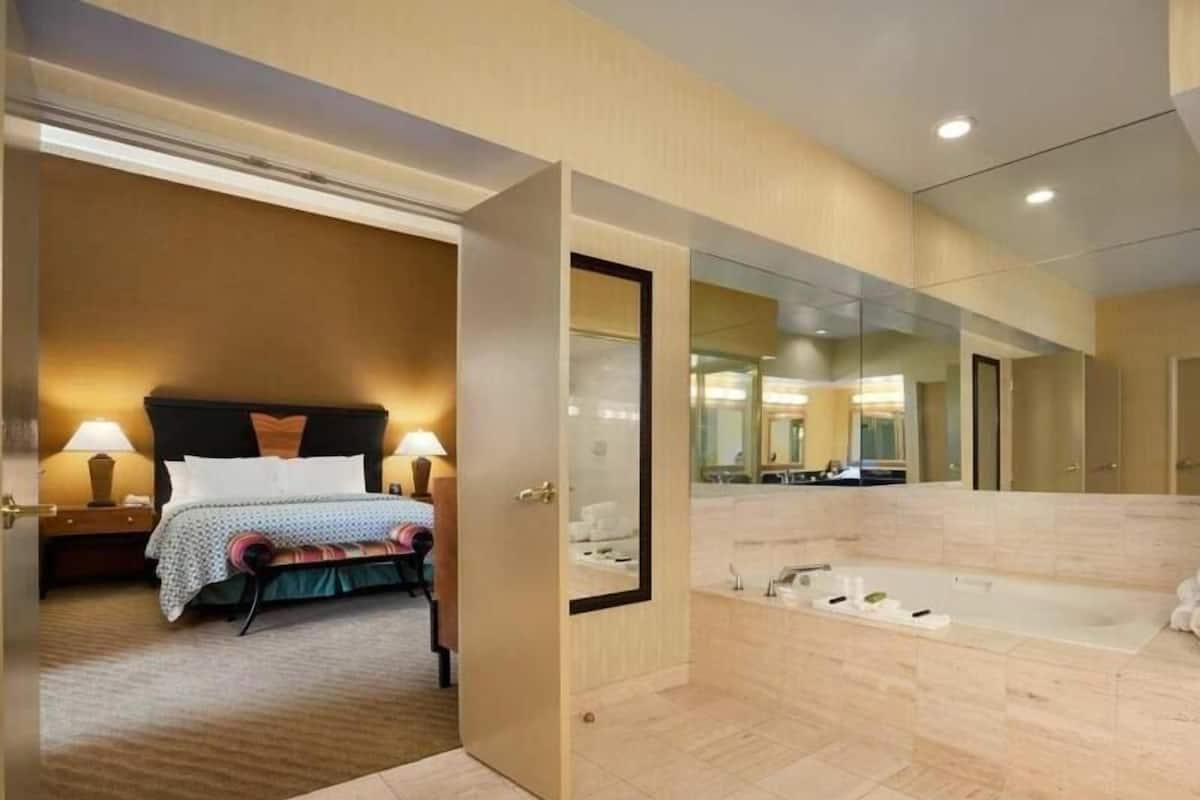 1 bedroom, in-room safe, iron/ironing board, free cribs/infant beds
