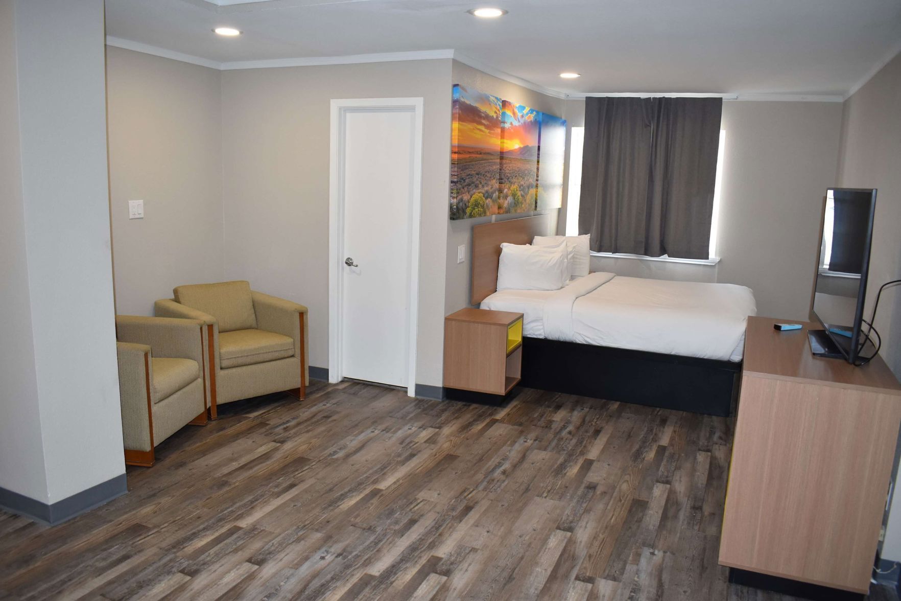 In-room safe, desk, iron/ironing board, free cribs/infant beds