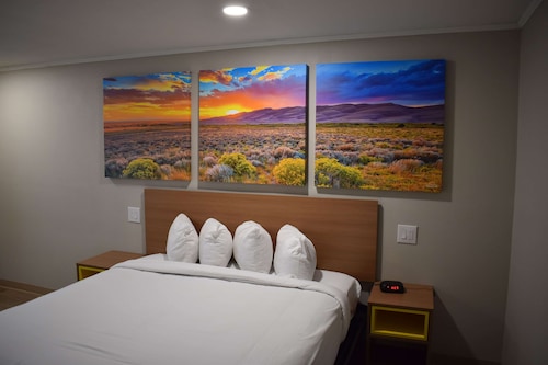 Days Inn by Wyndham San Antonio Alamo/Riverwalk