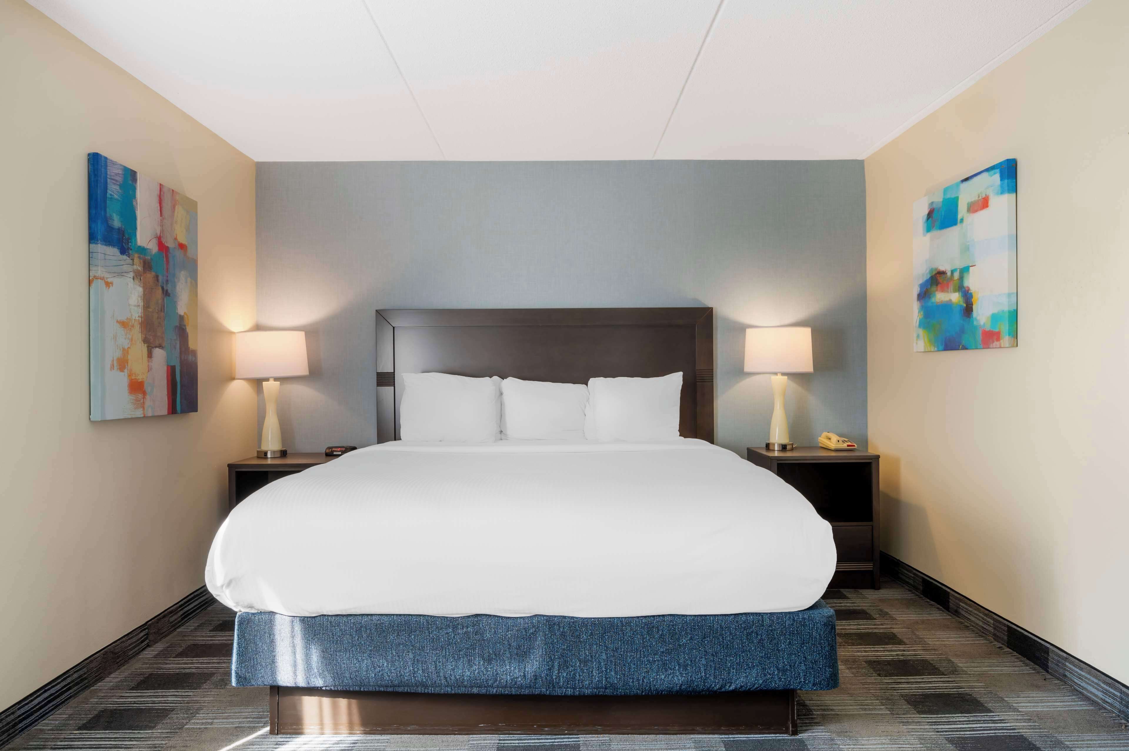 Ropa de cama de alta calidad y escritorio 