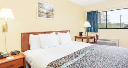 Days Inn by Wyndham Athens