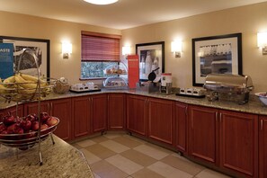 Restaurant - Long Creek Hotel by IHG (South Portland)