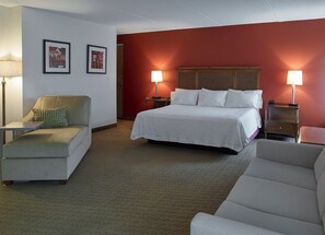 Suite, 1 King Bed, Accessible Bathtub (Mobility)
