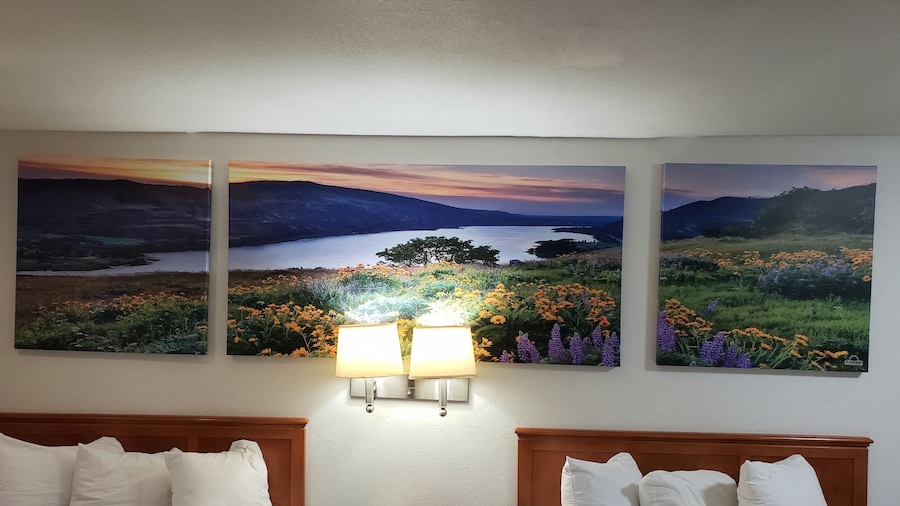 Days Inn by Wyndham Bishop