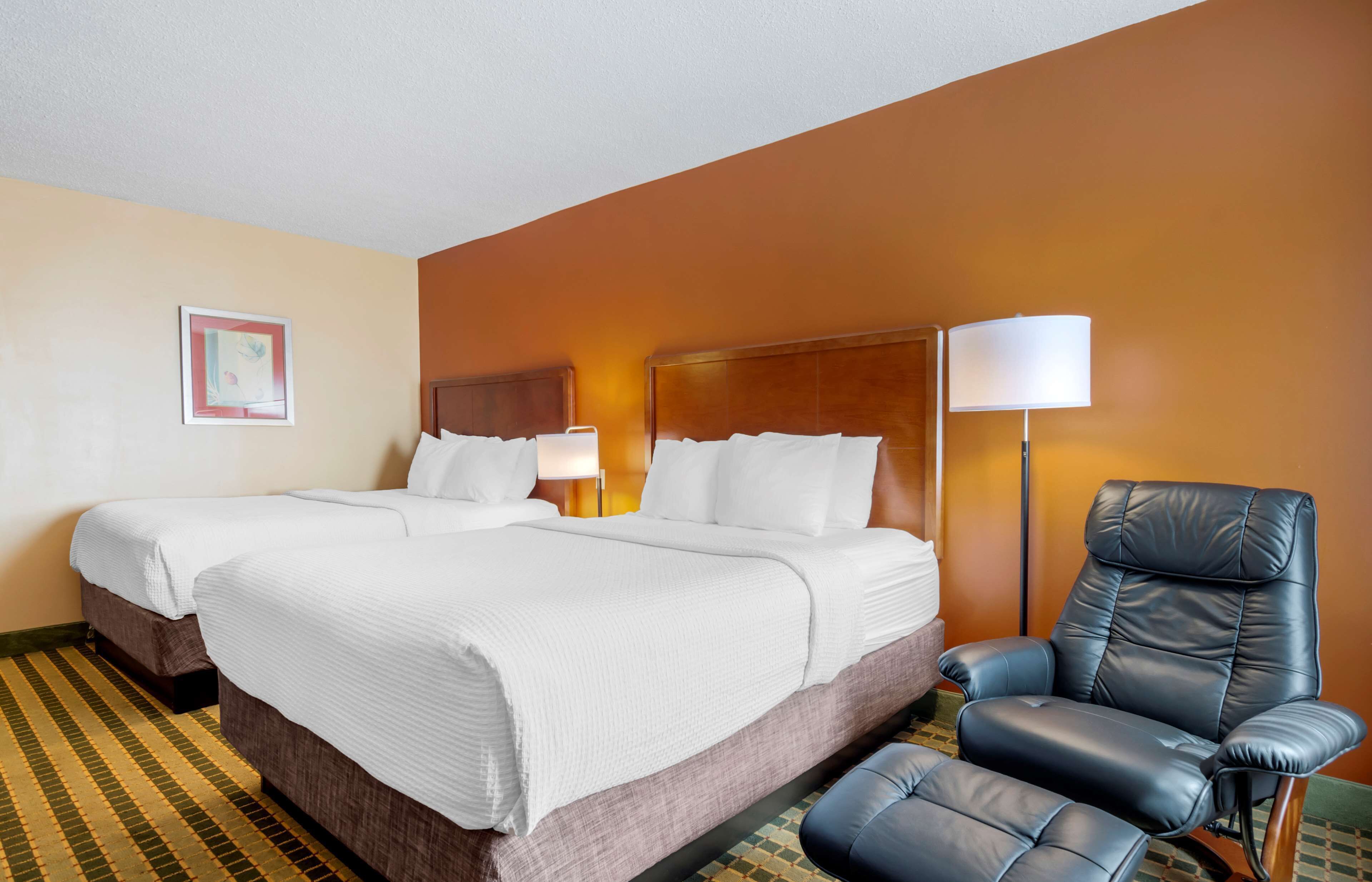 In-room safe, desk, laptop workspace, blackout drapes