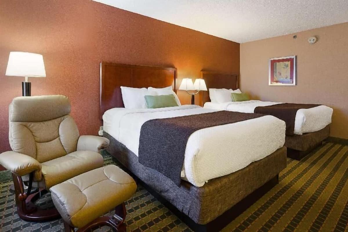 In-room safe, desk, laptop workspace, blackout drapes