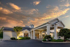 Exterior - Best Western Plus Inn at Valley View (Roanoke)