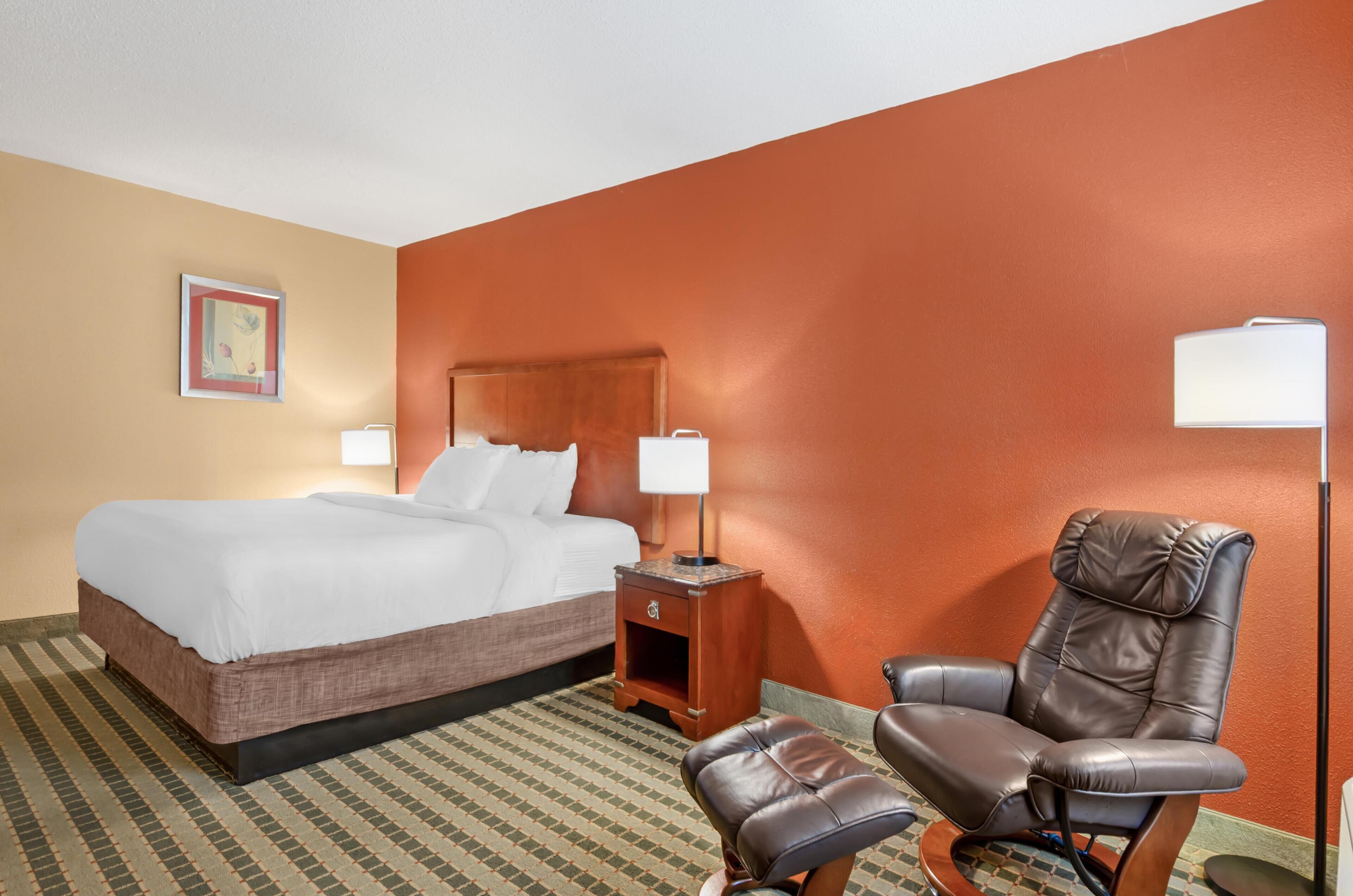 In-room safe, desk, laptop workspace, blackout curtains