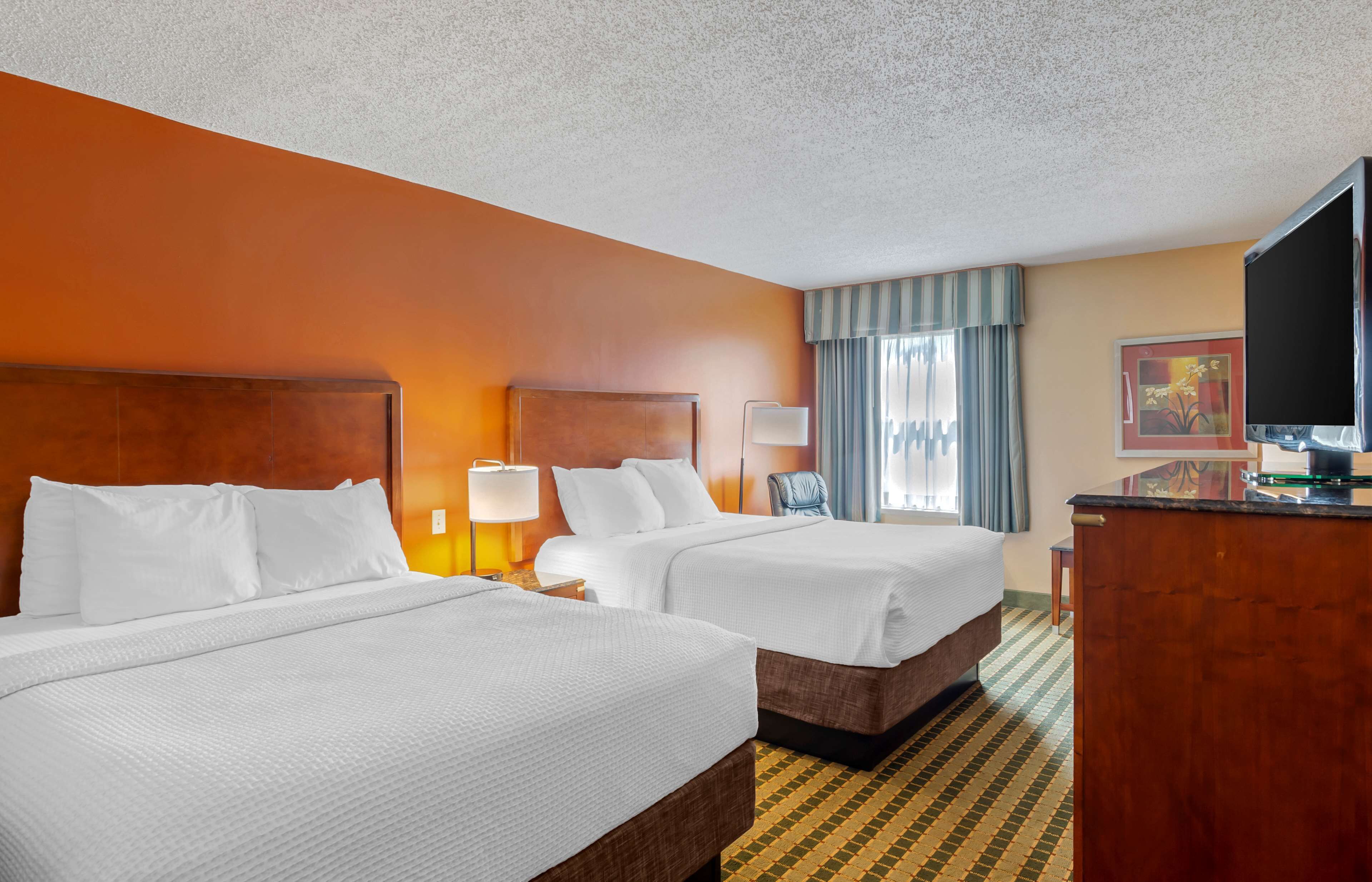 In-room safe, desk, laptop workspace, blackout drapes