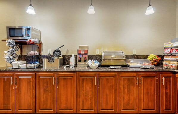 Free daily continental breakfast 