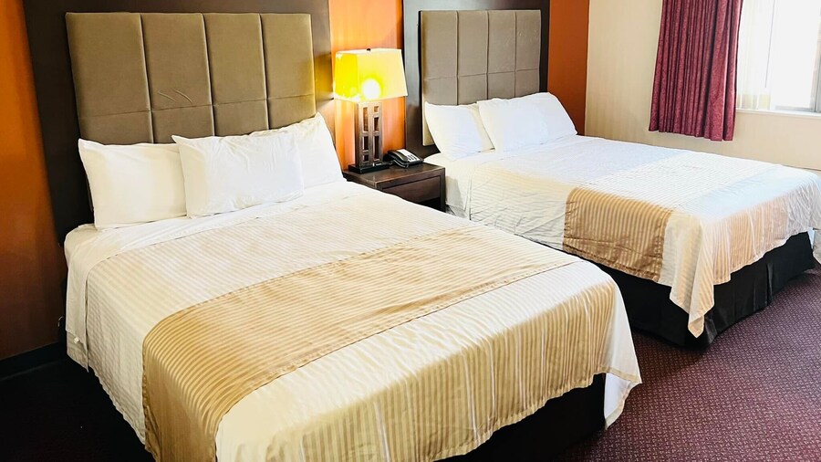 Super 8 by Wyndham Fort Scott