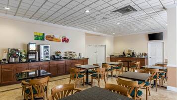 Gratis frukostbuffé på vardagar