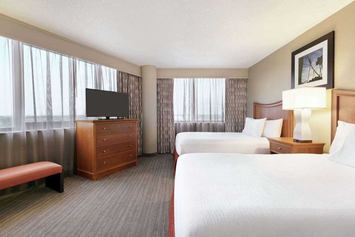 Premium bedding, in-room safe, desk, iron/ironing board